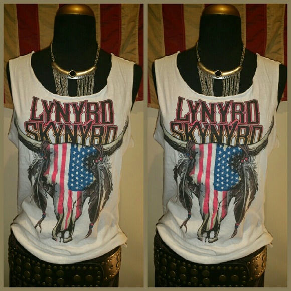 Vintage style Lynyrd Skynyrd Bohemian Rock Tee - Picture 1 of 3